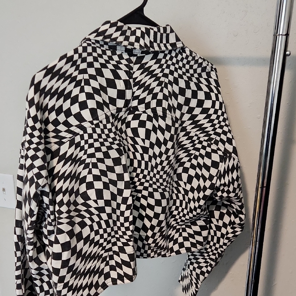 Elodie Black and White Optical Illusion Jean Jacket - Picture 3 of 4